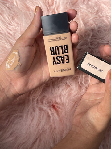HUDA BEAUTY NATURAL EASY BLUR AIRBRUSH FOUNDATION 30 ML