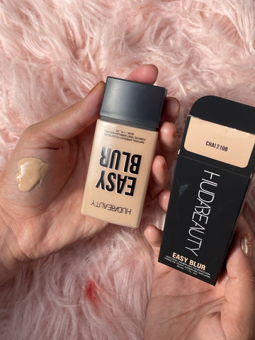 HUDA BEAUTY NATURAL EASY BLUR AIRBRUSH FOUNDATION 30 ML